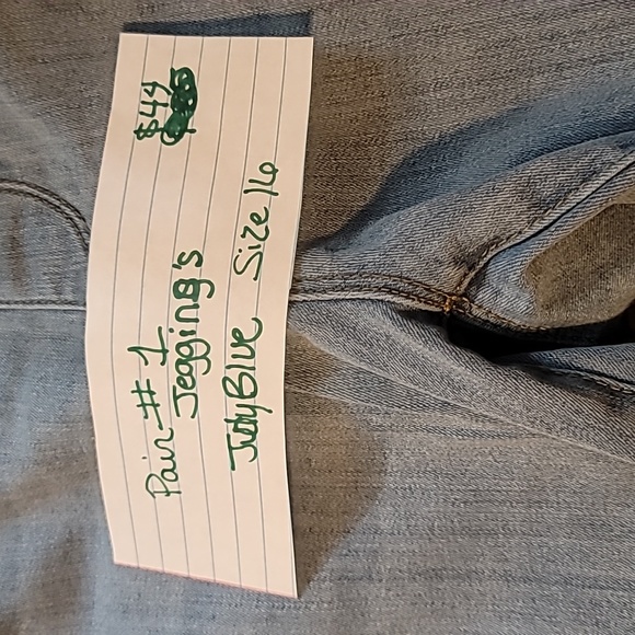 Judy Blue Jeggings - Picture 4 of 4